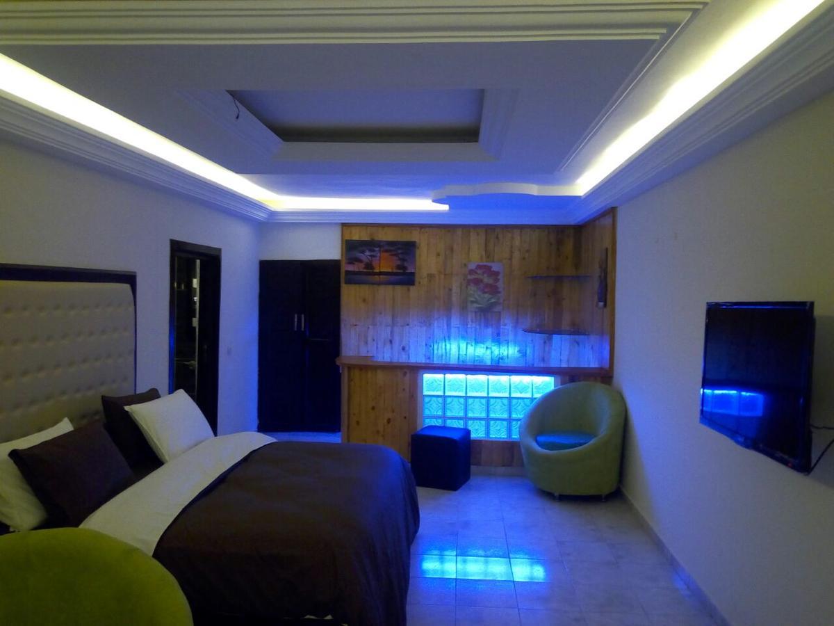 Hotel Saphir Abidjan Esterno foto