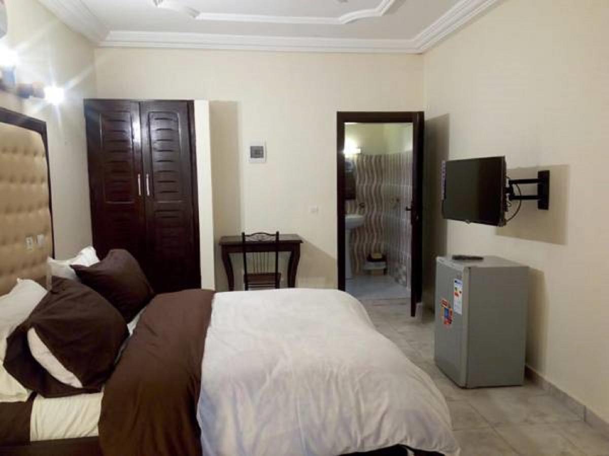 Hotel Saphir Abidjan Esterno foto