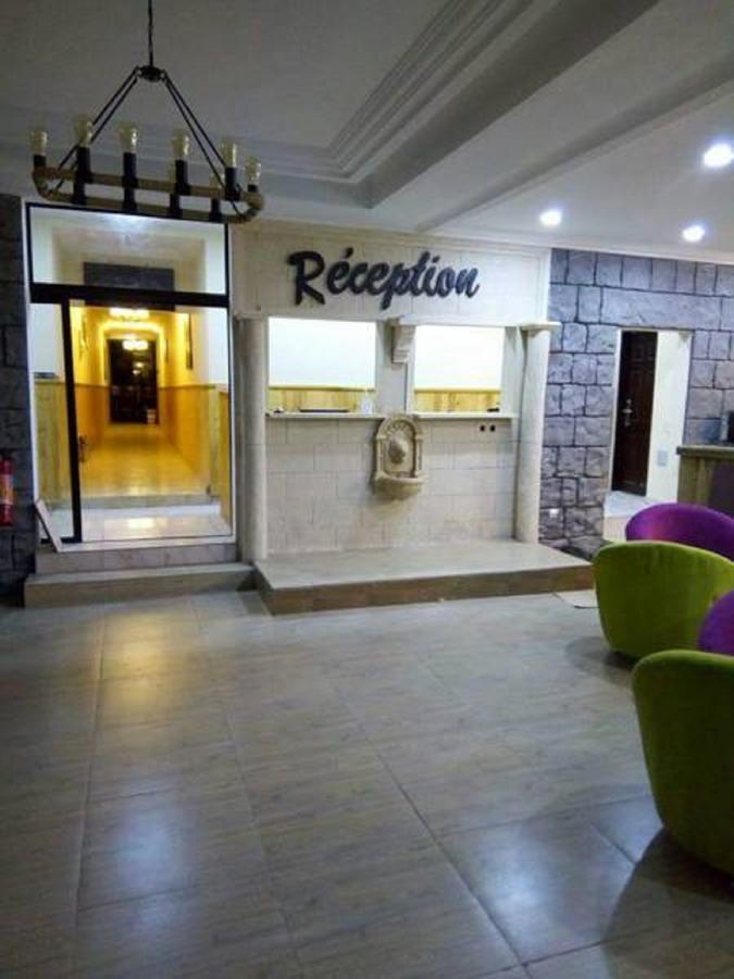 Hotel Saphir Abidjan Esterno foto