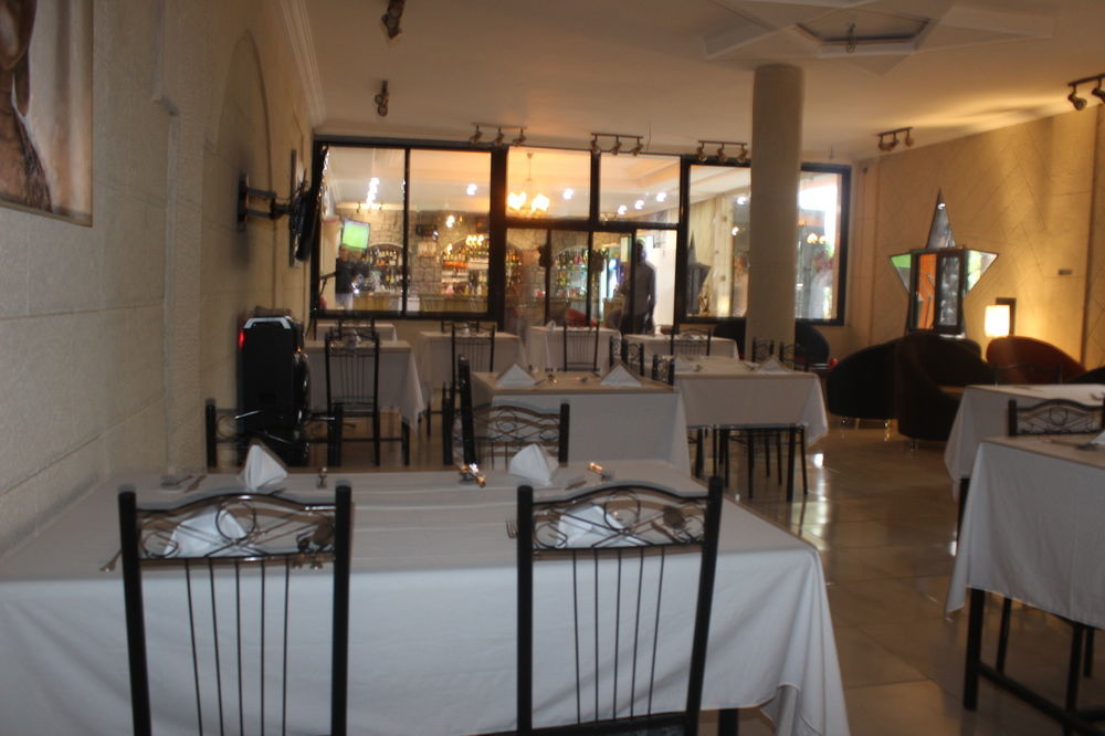 Hotel Saphir Abidjan Esterno foto