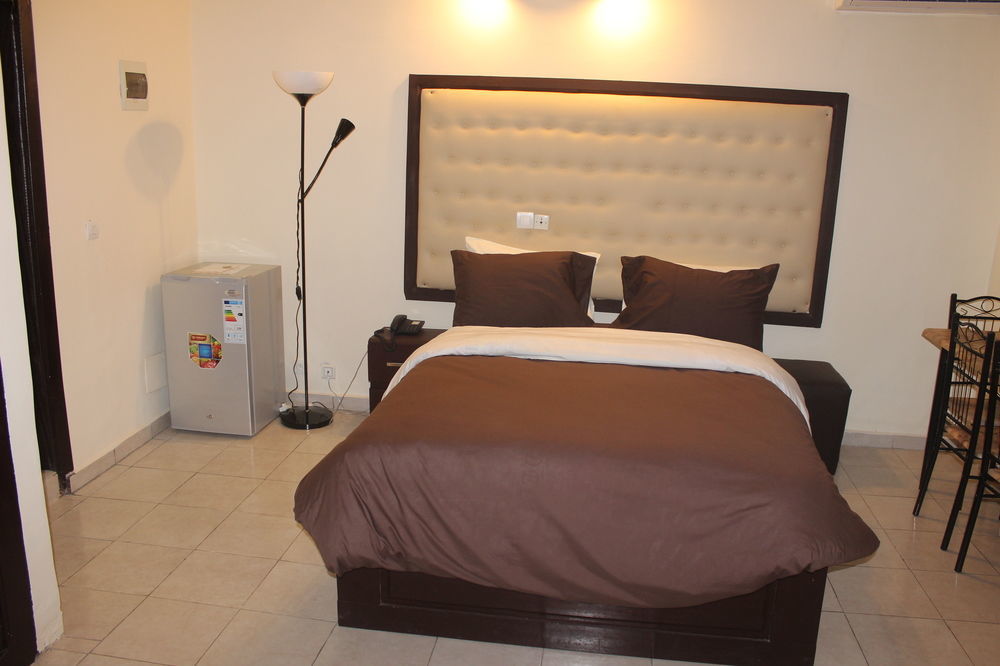 Hotel Saphir Abidjan Esterno foto